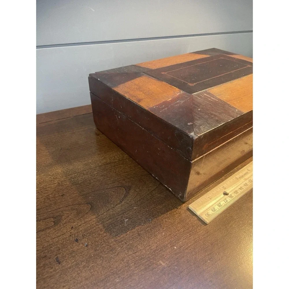 Antique Vintage inlaid SHAKER WOOD BOX  W/BRASS HINGE & Lock